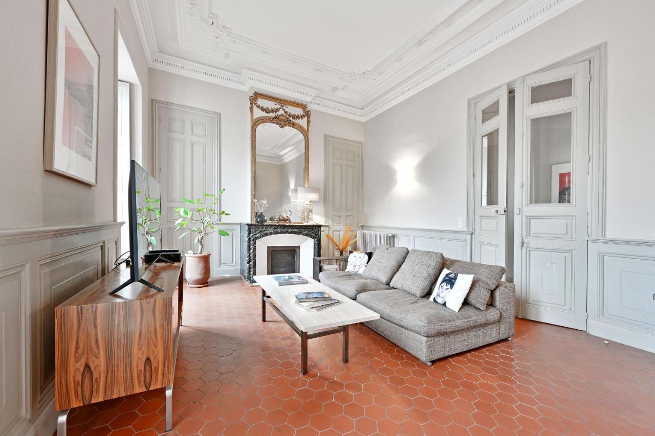 Le Vieux Sextier - Ac Clim - Lumineux - Wifi - Hypercentre Apartment Avignon Bagian luar foto