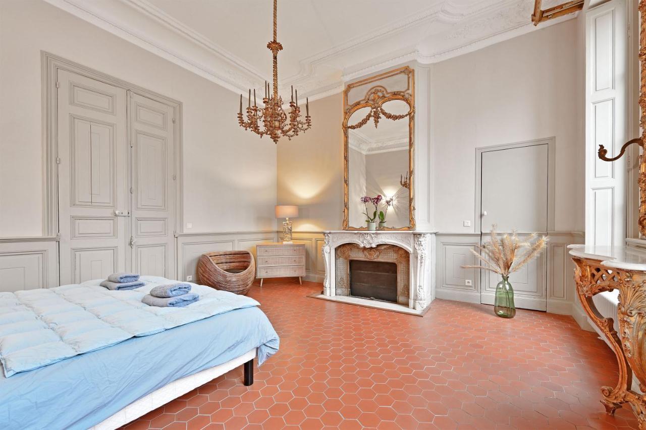 Le Vieux Sextier - Ac Clim - Lumineux - Wifi - Hypercentre Apartment Avignon Bagian luar foto