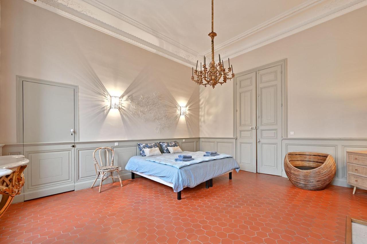 Le Vieux Sextier - Ac Clim - Lumineux - Wifi - Hypercentre Apartment Avignon Bagian luar foto