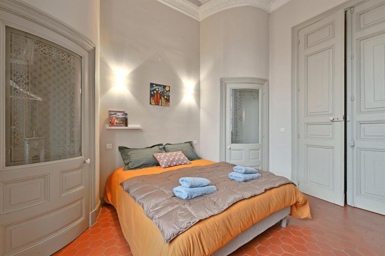 Le Vieux Sextier - Ac Clim - Lumineux - Wifi - Hypercentre Apartment Avignon Bagian luar foto